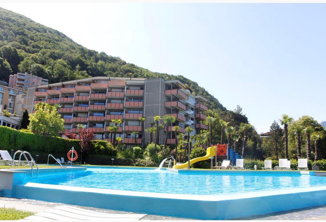 Holiday On The Lake Lugano Bissone Exterior foto