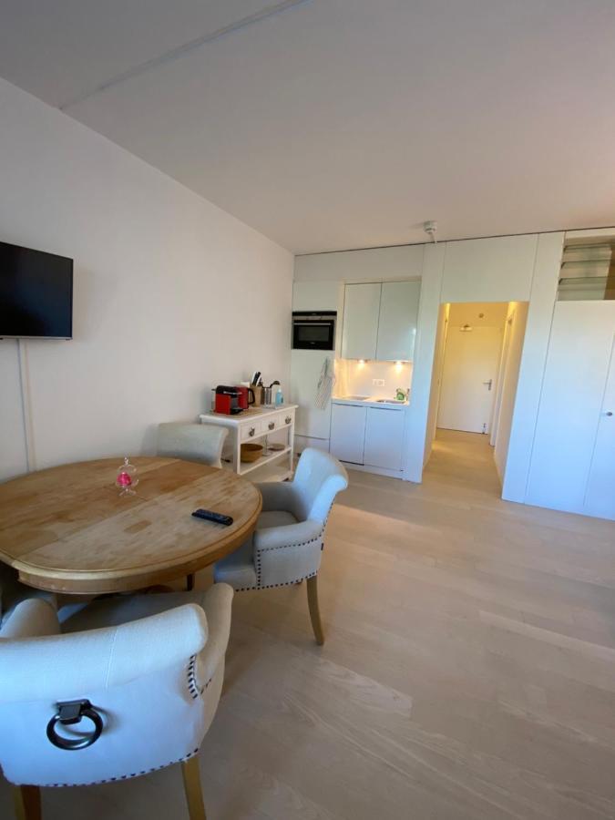 Holiday On The Lake Lugano Bissone Exterior foto